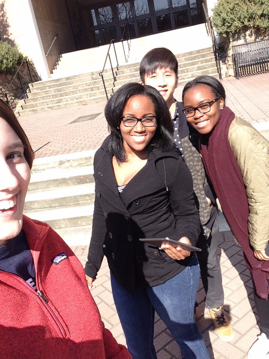 dinnermint4620's tweet photo. Creating a video with Imovie and having a blast doing it #edit2000yoon @EDIT2000Mimi https://t.co/hRZB7qyYeS