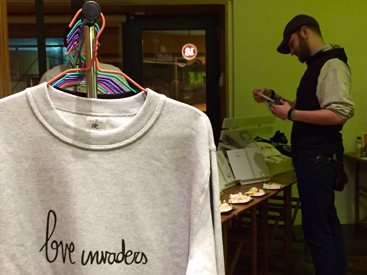 KelerDonostia's tweet photo. #Sedekeler Fantástica noche de viernes. Mucha suerte a Uxue con su proyecto #LoveInvaders https://t.co/lem6f0aBWx