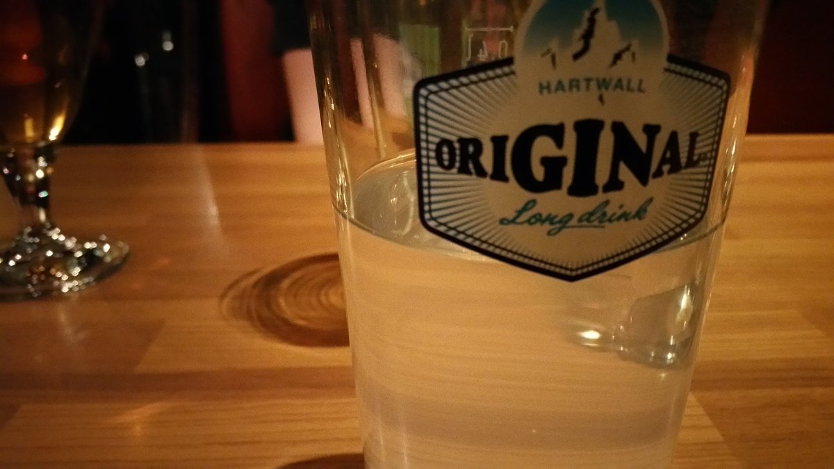 Rousku_97's tweet photo. Yammm.  #longdrink #whitecurrant https://t.co/JTIfA31xJW