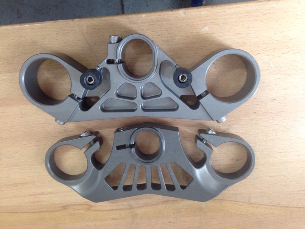 SupercampDanny's tweet photo. Somebody has been busy! Sweet new pieces for #jakegagne Superbike thanks for the extra effort #evoltech https://t.co/7dJAzWIuqs