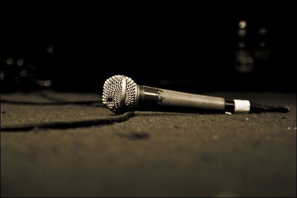 educationweek's tweet photo. Many people fear public speaking. Why? Maybe because no one ever taught them how to do it. https://t.co/OWea5NPXoZ https://t.co/OfgDZFC4Fr