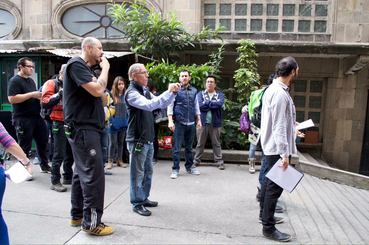 forwardpelicula's tweet photo. Próxima semana SECRETOS DE RODAJE revelados  por  el Director de FORWARD!
@forwardpelicula 
@hbedwellk @pirujosky https://t.co/ffHbRAteHY