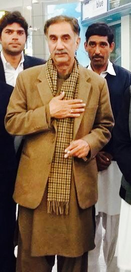 IrfnNasir's tweet photo. We salute u sir... https://t.co/bIAjuv3C6S