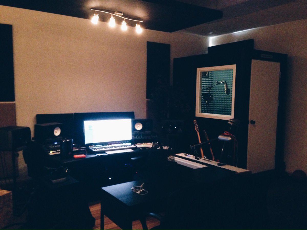 MaciasCreative's tweet photo. Cooking up something special in the studio. #agencylife #create https://t.co/FbPibixdvC