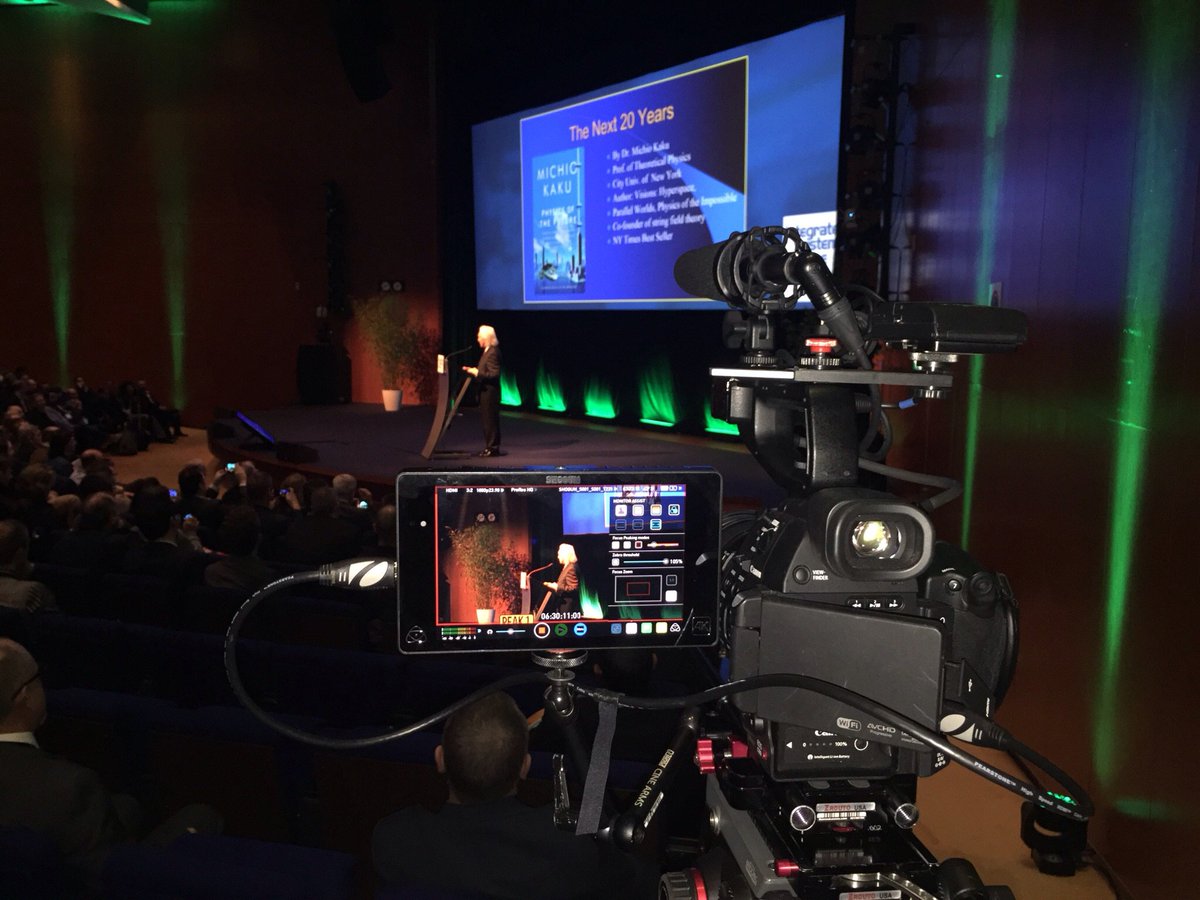 KMB_Comm's tweet image. Keynote address in the last hours of #ISE2015. #CanonC100MKII @CanonUSA #BorrowLenses @SennheiserUSA #ISE2016
