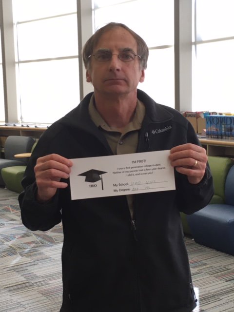 CSS_UB's tweet image. First generation college graduates @ South Ridge School! #csstriodays