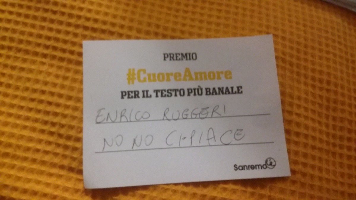 MaraMencarelli's tweet photo. #Saremo2016 #SanremoCeres #CuoreAmore per Enrico Ruggeri il primo amore non si scorda mai https://t.co/xhdT22hI8R