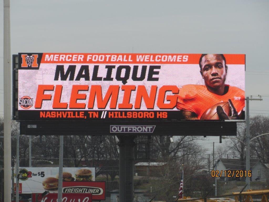 _CoachPatterson's tweet photo. From hwy's across the SE to Time Square, Mercer Football is Building the Bear nationwide! #WhatsNext? #SeeAndFindOut https://t.co/aKUYo7mOJl