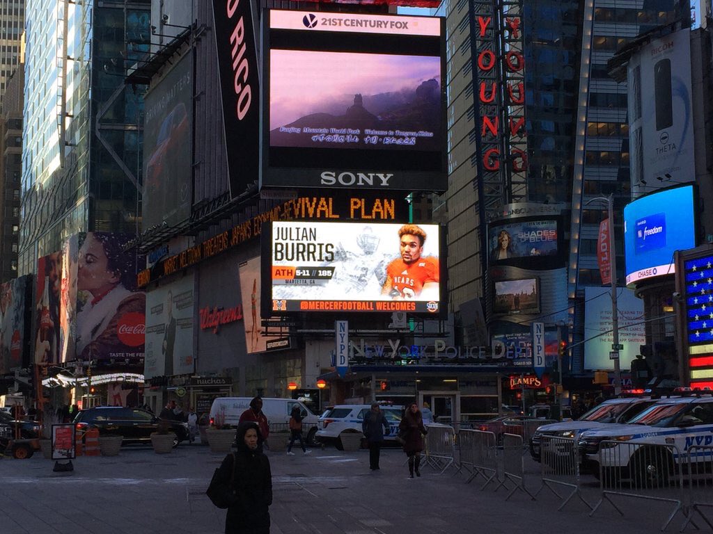 _CoachPatterson's tweet photo. From hwy's across the SE to Time Square, Mercer Football is Building the Bear nationwide! #WhatsNext? #SeeAndFindOut https://t.co/aKUYo7mOJl