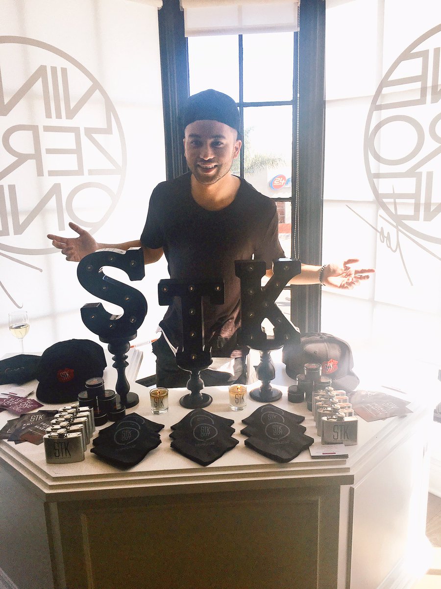 Celeb hair stylist #Florido reppin #STKOUT while celebrating <a href="/901too/">Too Big 901</a>