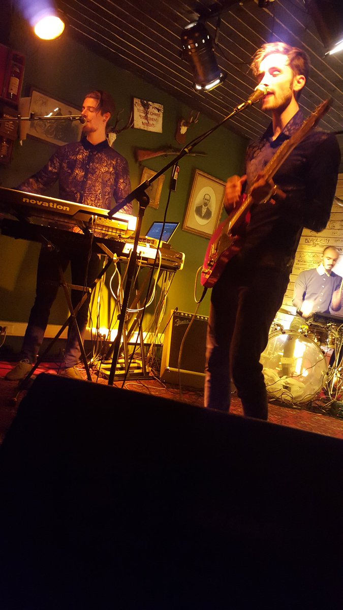 gdavroy's tweet photo. A découvrir #solkins golf pop belge hypnotique et brillante @DeuxOursAsbl https://t.co/taYVfkGGx2