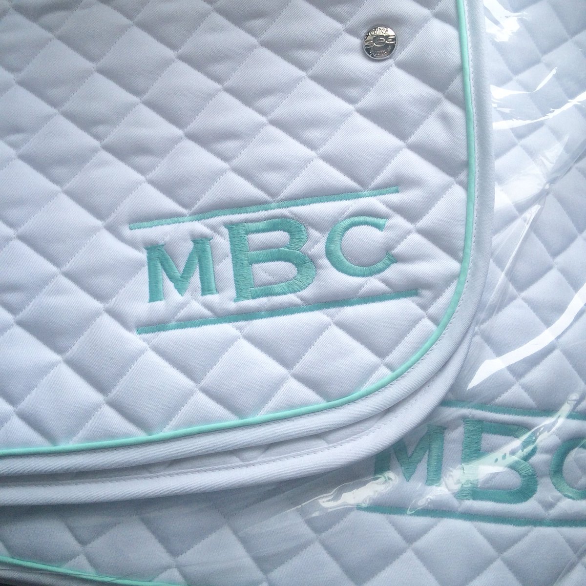 Screaming. 
Legit. 
SCREAMING. 

The new saddlepads are 
😍😍😍 
@ogilvyequestrian <a href="/Letterperfecteq/">Jacquie Wickens</a>