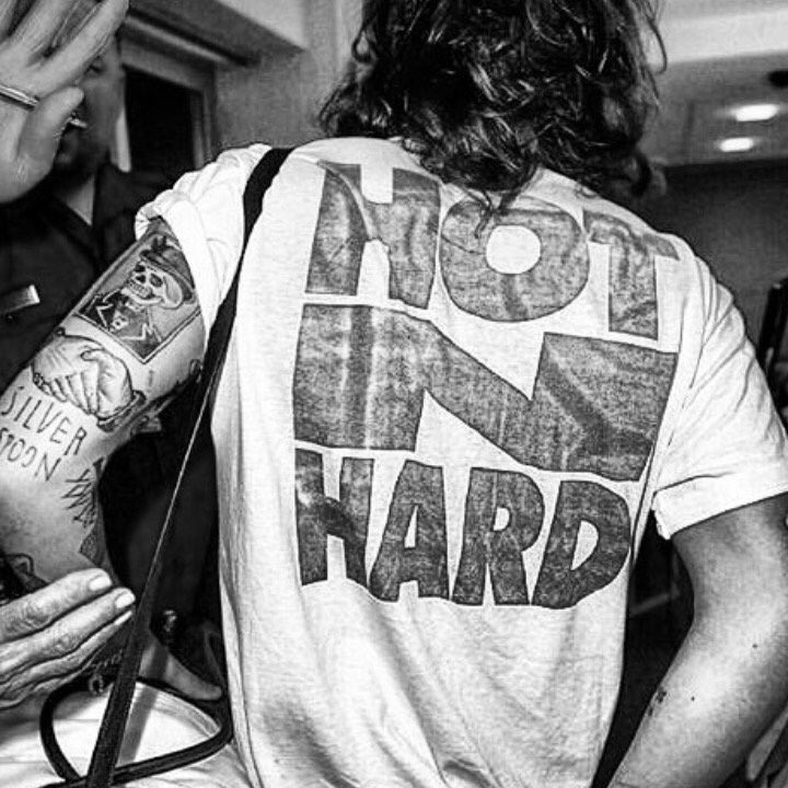 Retweet for me, angel. x