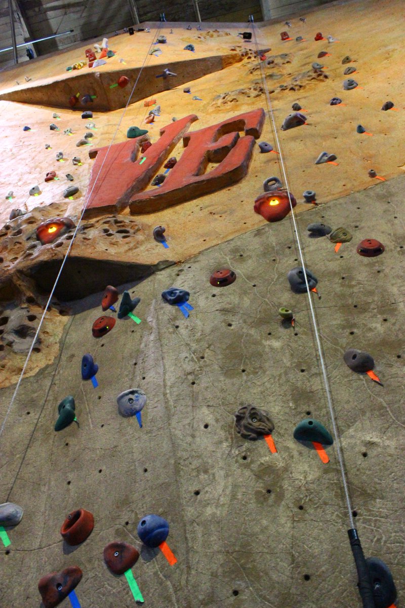 Looking for a weekend play date? weareduluth.com/getting-vertic… Get vertical at VE!