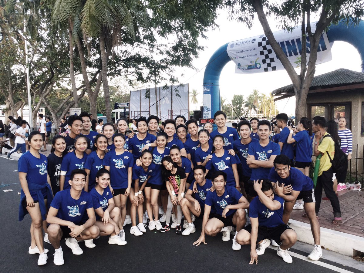 LeanmelLaya's tweet photo. Early birds! #FalconRun6 #adamsonpepsquad https://t.co/CJhNgx9ItG