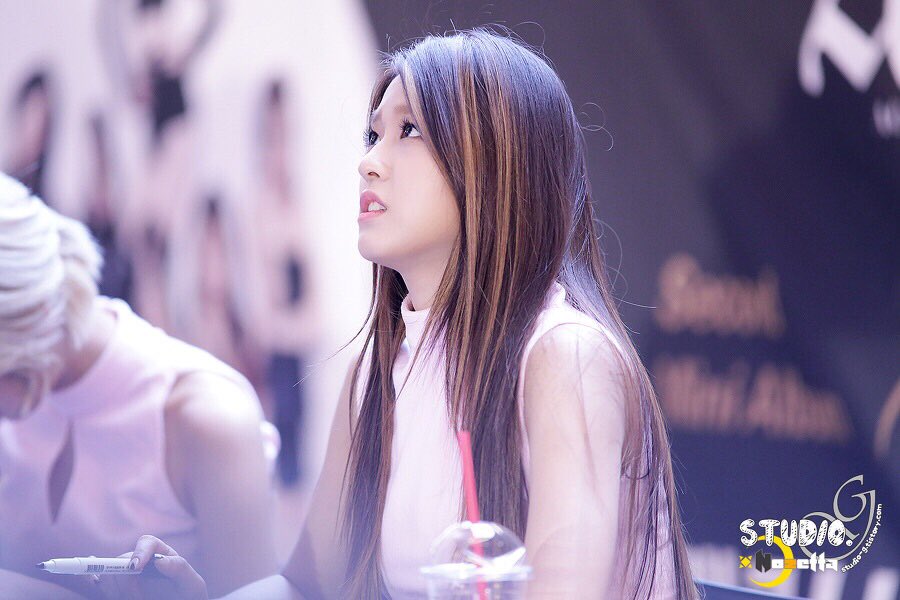 seolhyunpics's tweet photo. https://t.co/NDBCwK9xiP