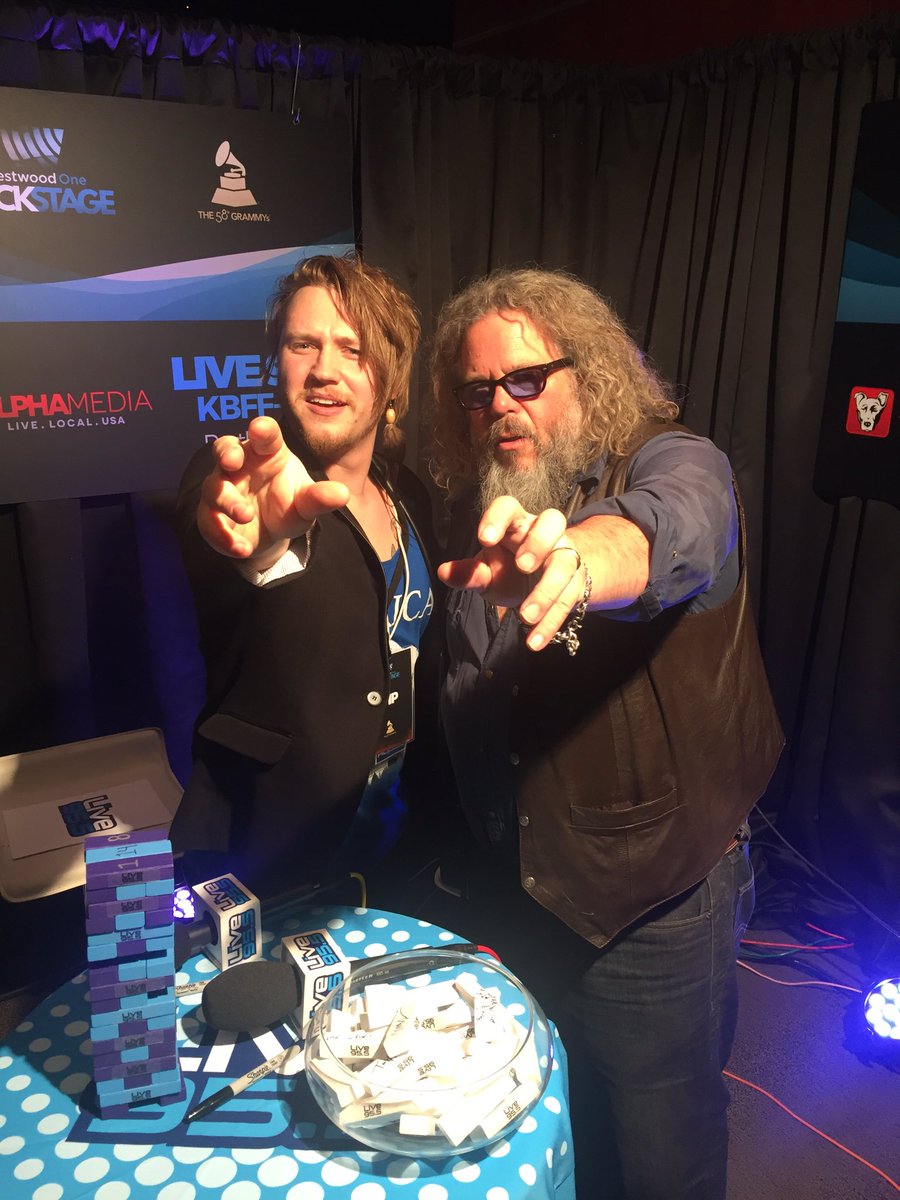 itsMEhuggie's tweet photo. BOBBY FROM @SonsofAnarchy in the building! Just had an #IntenseStaredown with @markboonejunior https://t.co/2y28LurXfs