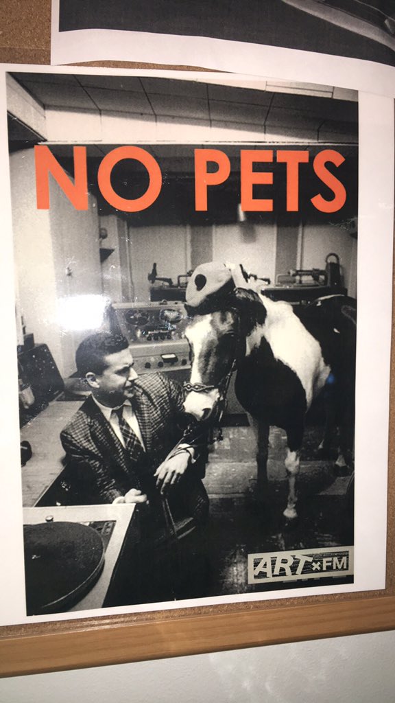 laurenargo's tweet photo. NO PETS.  PUPPETS, PLEASE.   #artfm #launchparty #wxox #wxoxlaunch https://t.co/EiyIZEAeUN