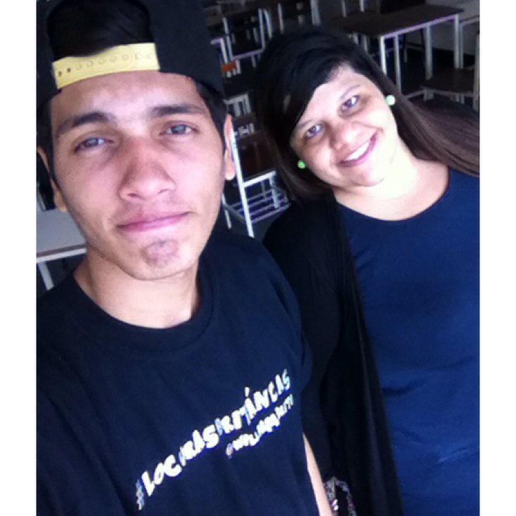 WilliamsBrit0's tweet photo. Disfruta de #maxtrending por @MaximaVenezuela mira que hoy es viernes y nuestro cuerpo lo sabe @GioGaby_ https://t.co/a4GBmLN9a9