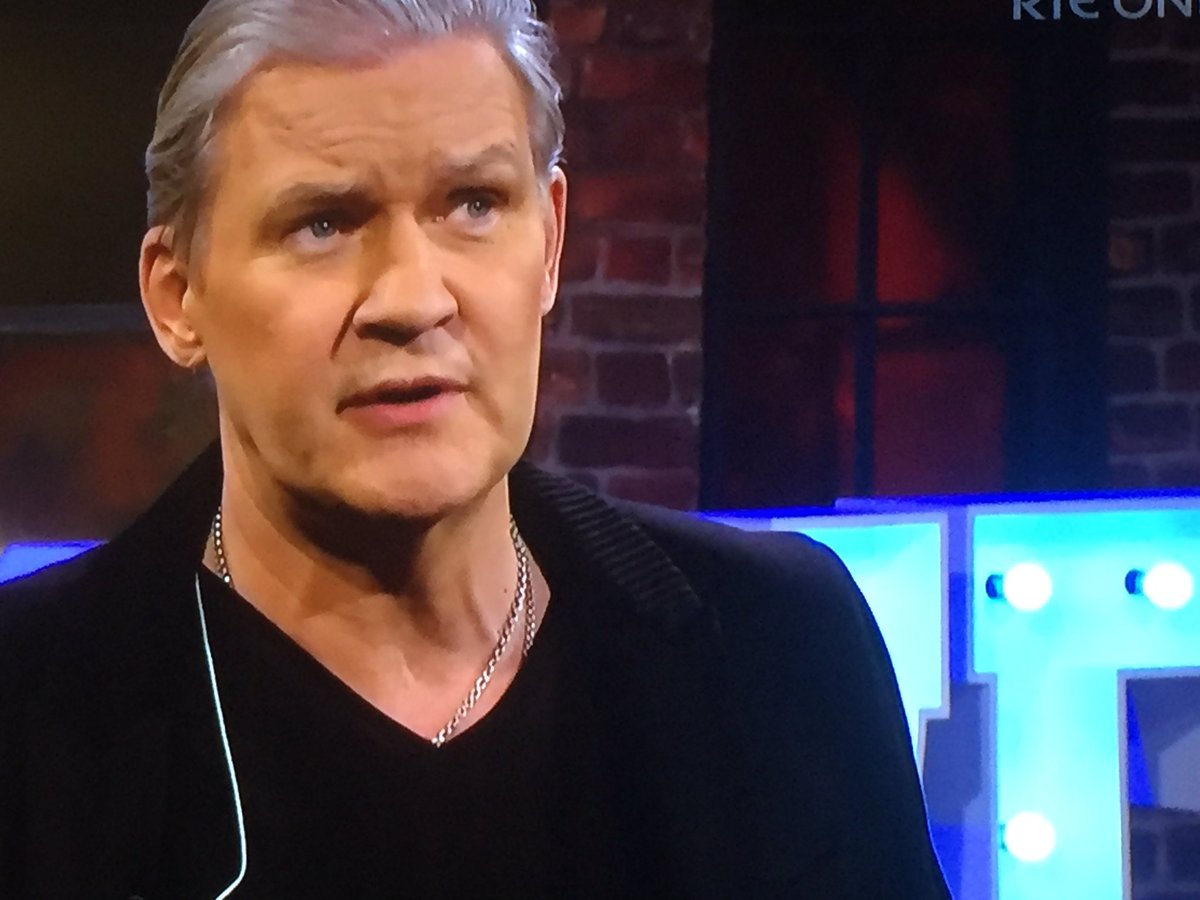 Cavanmanontour's tweet photo. The silver fox is back !!!#latelateshow https://t.co/ABUA53GM6H