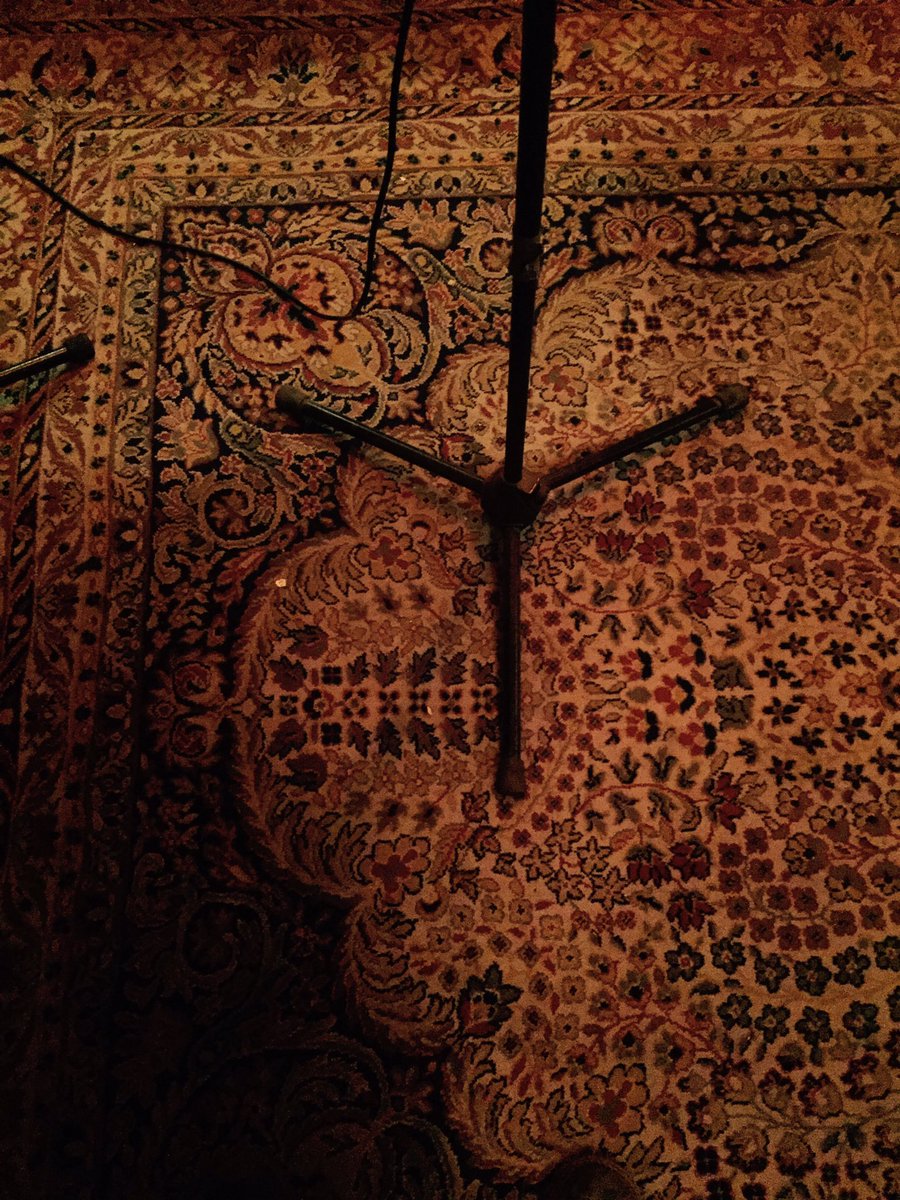 <a href="/murmurvalls/">murmurvalls</a> gravant veus. Silenci. Shhhhhht!