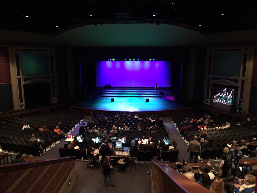 ShowFestNews's tweet photo. It's happening! ShowFest 2016! Tweet us using #Showfest2016 throughout the weekend! https://t.co/uHJNcIcRGg