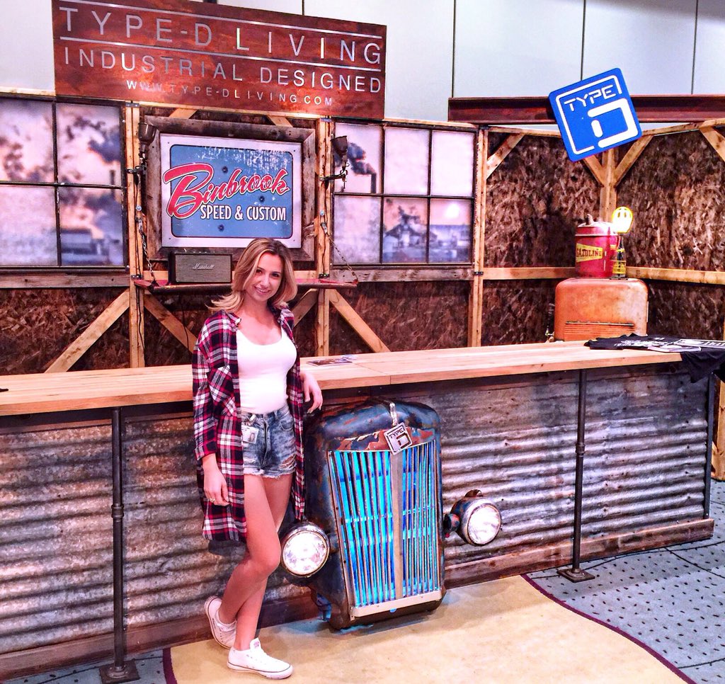 Visiting the <a href="/torontoautoshow/">Toronto AutoShow</a> this week? We'll be repping the talented Type D Living <a href="/TheDudeRefined/">Damon Snider</a>. Come say hi!