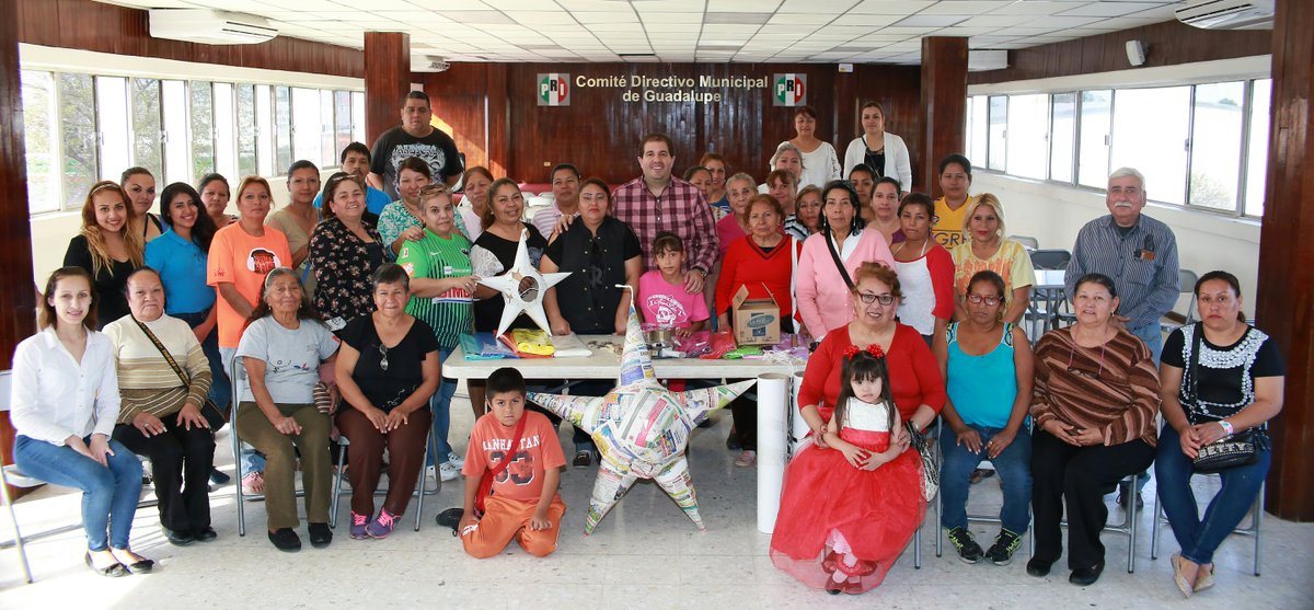 mexnewz's tweet photo. Alienta el Diputado @joseluisgarza8a talleres productivos para los habitantes de Guadalupe https://t.co/qDnKr2VxA7 https://t.co/ke7QqrZ5qs