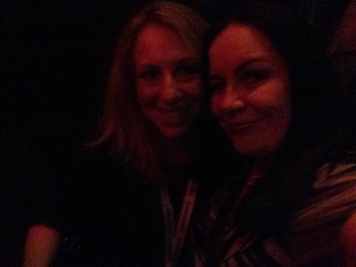 megspptc's tweet photo. Always nice when #jugettes get to hang out thanks to @JennyMcCarthy #FBF #singledoutagain https://t.co/yNpwbs6i4N
