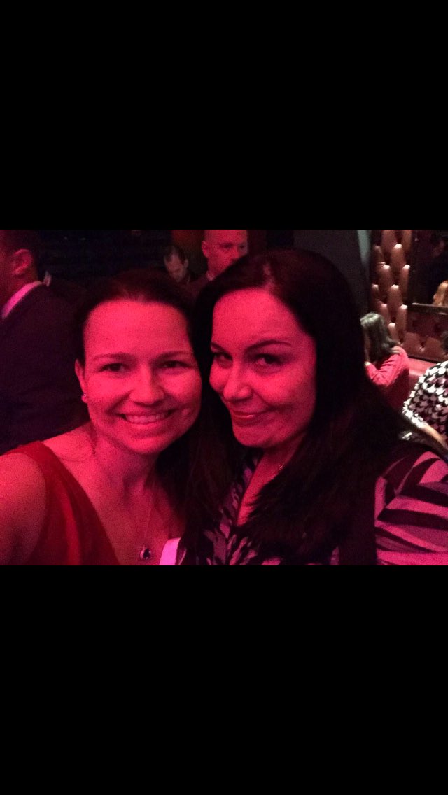 megspptc's tweet photo. Always nice when #jugettes get to hang out thanks to @JennyMcCarthy #FBF #singledoutagain https://t.co/yNpwbs6i4N