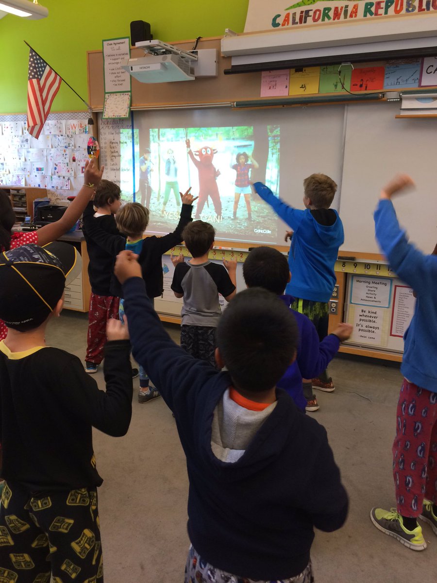 regnerclass's tweet photo. It was such a blast! We need to do this more! #lasdk8 #techlasd #gonoodlelove @GoNoodle @hu4thgrade @GoNoodleRaffi https://t.co/jOBsximQGq