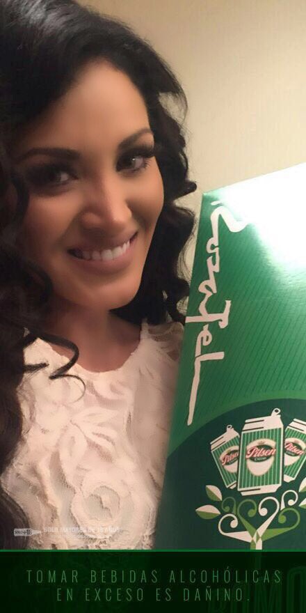 MicheilleSoifer's tweet photo. Gracias mi bombon!!! @ericksabater me encanto el #RamoPilsen. El Domingo celebramos https://t.co/HOpcol2KZM