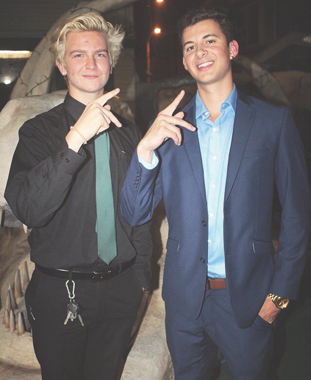 CSULBKappaSigma's tweet photo. Brother of the week goes to brother Tedeschi! Thanks you for all you do! A-B #isthatafuetteorasuh? #tfm #zachdaquiri https://t.co/1stUDxagTP