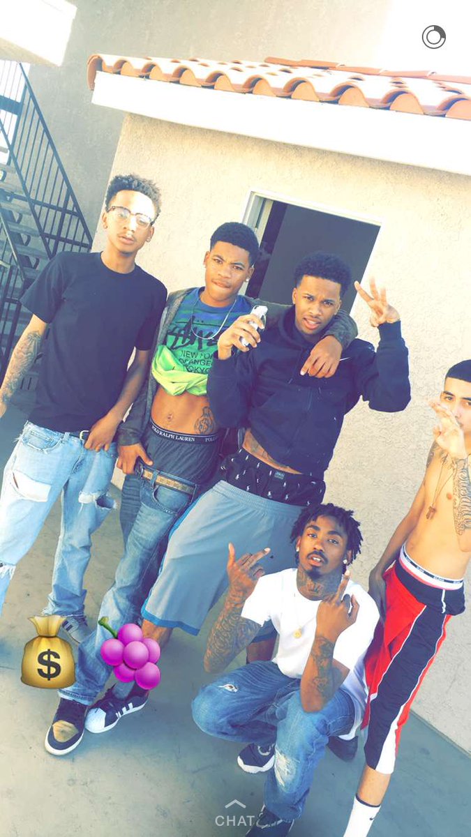 GUDDAROBB's tweet photo. My troopas 🔫 https://t.co/eOr5Di1a1C