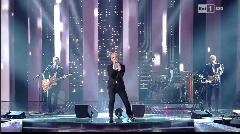 InArteMorgan's tweet photo. Vota @Bluvertigoband!🎵CODICE "18"
📱Sms 475.475.1
📞Tel. fisso 894.222
#Sanremo2016 #Bluvertigo #Semplicemente #Morgan https://t.co/1lNUYDK9Ef