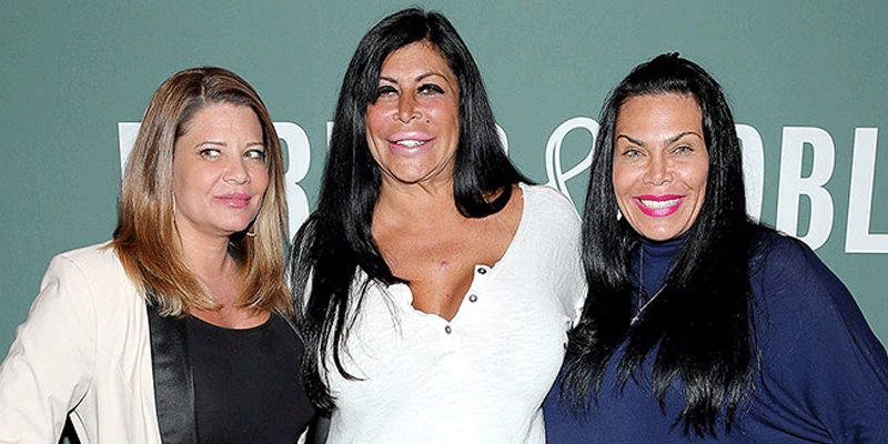 people's tweet photo. EXCLUSIVE: #MobWives stars support Big Ang during stage 4 cancer battle https://t.co/ReGEPg7TYu https://t.co/cM17FQxaDY