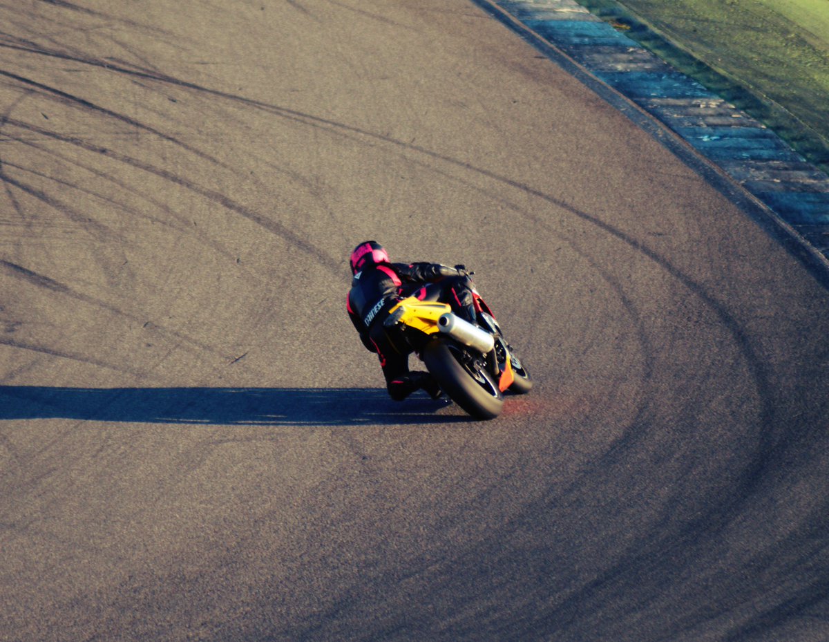 taliaNF90's tweet photo. I can't wait for the races! #NF90 #Yamaha #R6 #superstock600 https://t.co/OlCApRUe79