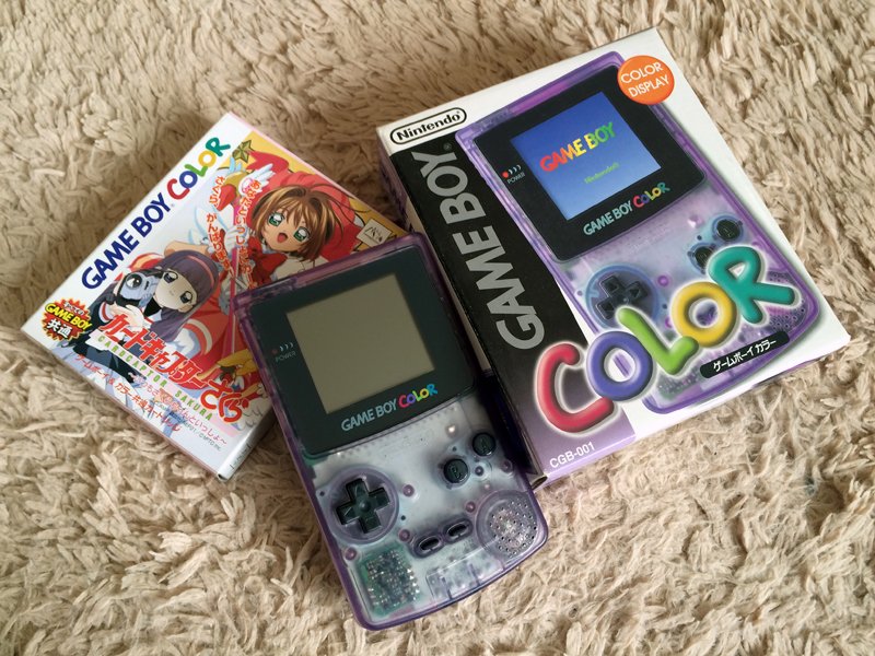 クリアパープルのゲームボーイカラーを選んだ子供はキモオタになる というツイートを見て続々と発掘し始めるオタクたち Togetter