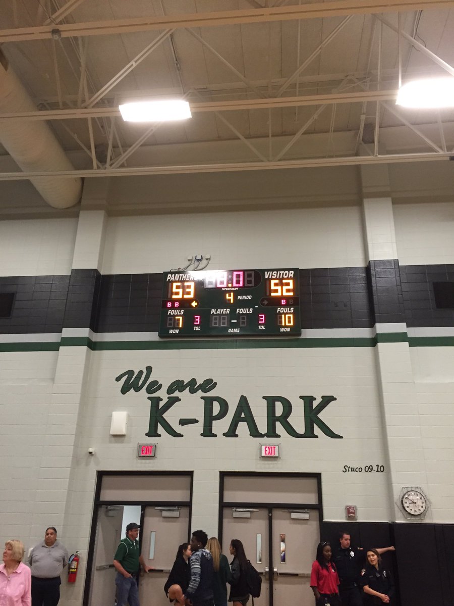 WHAT A FINISH!! Zach Purcell drains 2 clutch free throws and Kingwood Park holds on to beat Humble, 53-52!