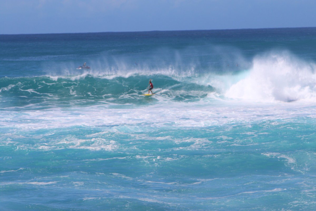 TurtleBayResort's tweet photo. Go Turtle Bay Ambassador @Kai_Lenny! His 1st wave in the #sunsetpro #SUWT @SUPWorldTour https://t.co/sFonyAljo6