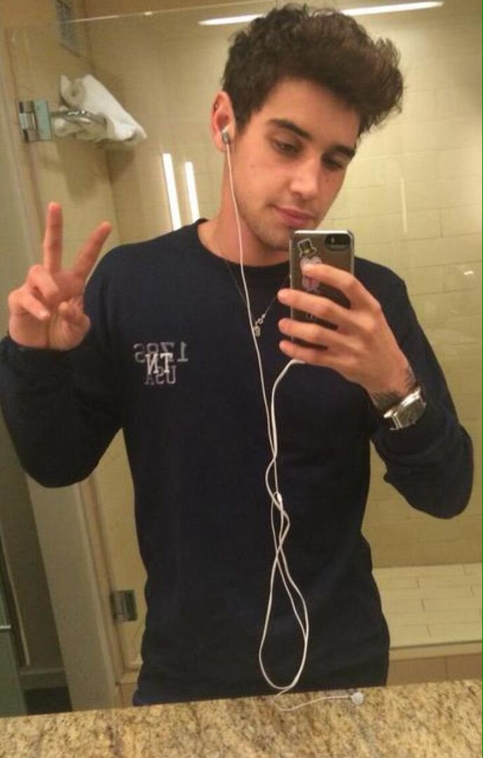 Pxmpkin_Pie's tweet photo. Hi. I'm Jai, I'm new. Wanna RT? :) I'll give you a hug☺️ https://t.co/BskQL1m3fz