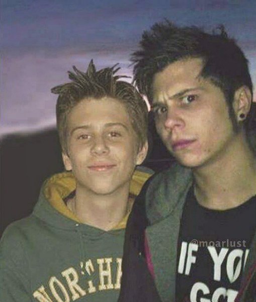 Bea101Bea's tweet photo. @Rubiu5 Felizidades+26♥ https://t.co/VWQ9DPVcrZ