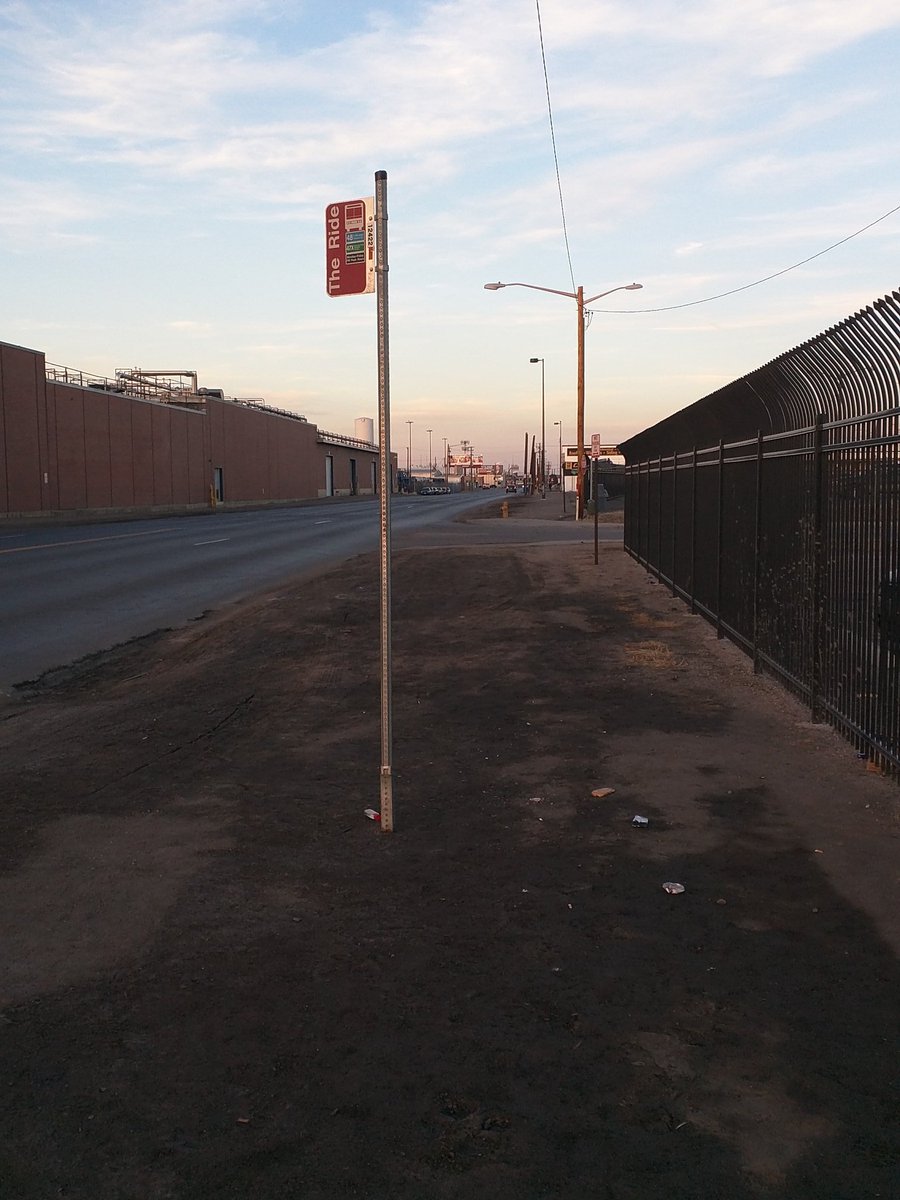 Ehsumner's tweet photo. My @RideRTD bus stop is great! Clean, lit, sidewalks and benches. Oh oops jk that's not right! Stop 12422 #RTDDenver https://t.co/7Q7WmCniyq