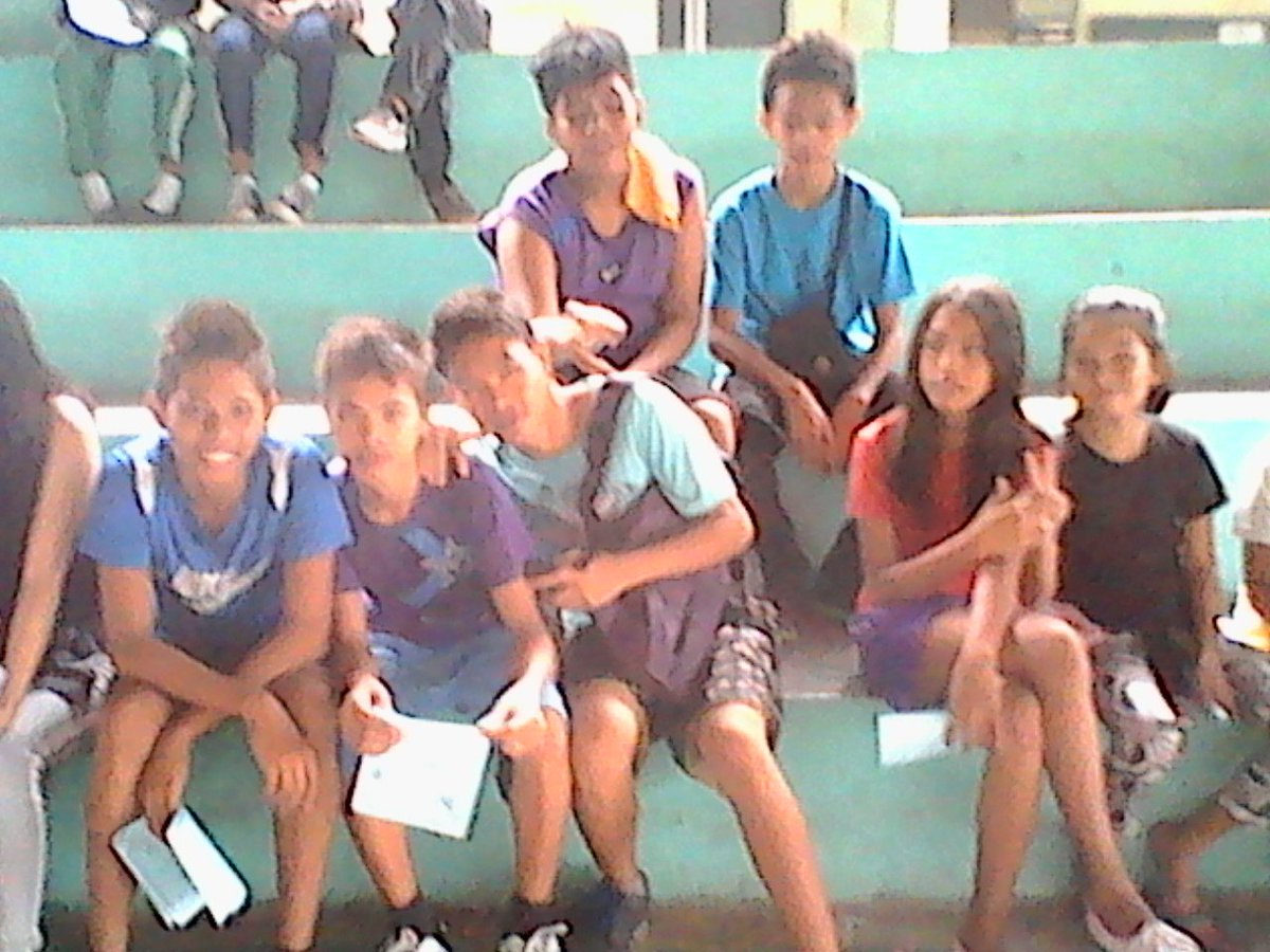 renie_bois's tweet photo. #FunRunTime😄😄😄
#DiCNHSchool Classmates 😇😇😇 https://t.co/aHqrtbqx8r
