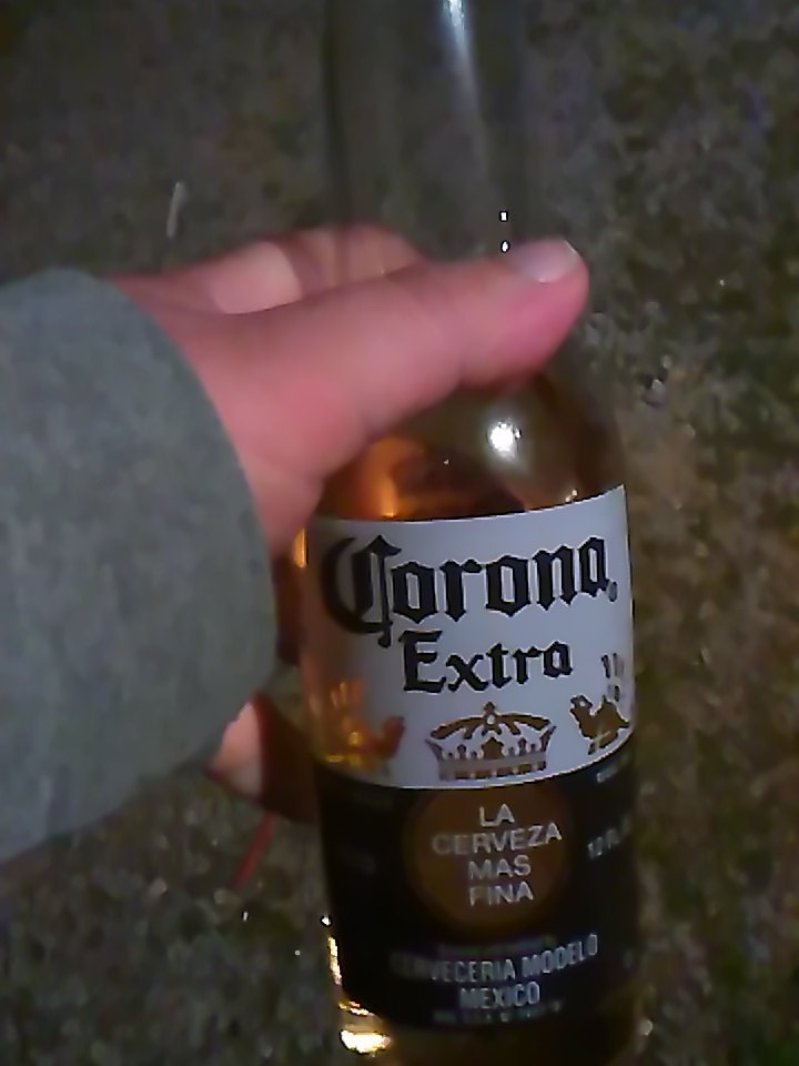 420stoner90's tweet photo. #Corona good #weed and #pizza almost here. #goodnight #Stonerlife https://t.co/w4qBVFu8jI