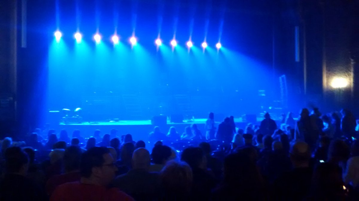 MaloneCommArts's tweet photo. Tonight's view from @CantonPalaceThr On April 16th it could be you up on that stage! #FilmFriday #TheOpenFrame https://t.co/8xNCQ0mknc