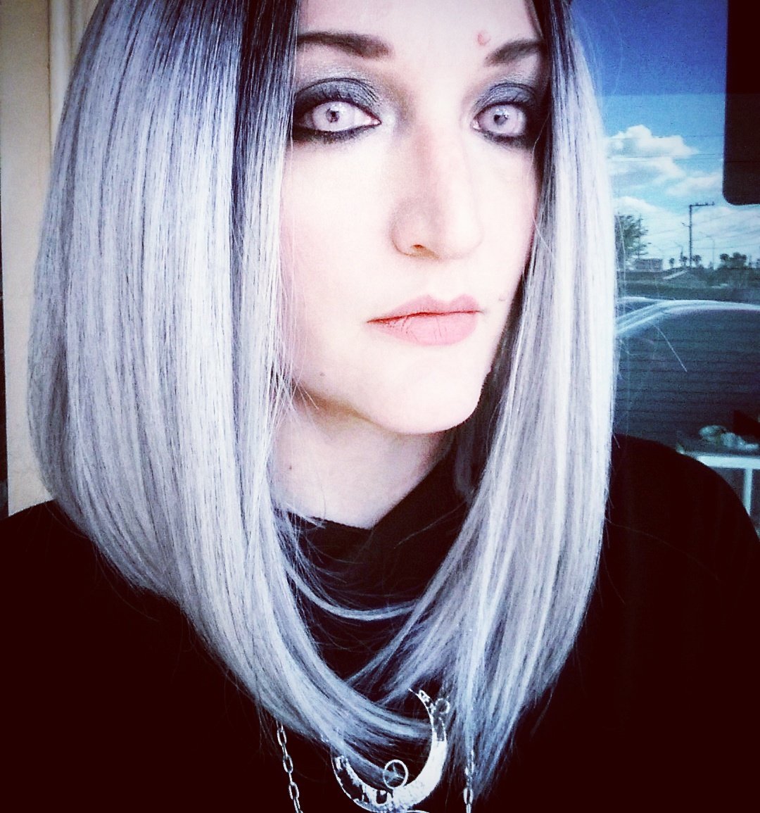 Midorikai's tweet photo. Decided to go to work as a #defiance #castithan #sithlord. #fandom #cosplayeveryday #thoseeyes #votan #darkside https://t.co/88IavNp89G