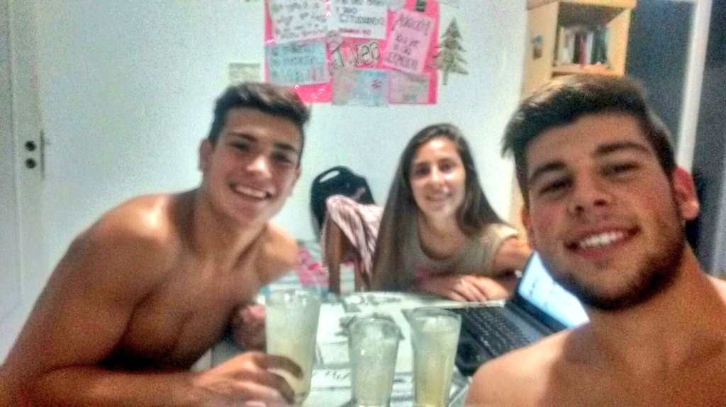 ignaciomassetti's tweet photo. Empezamosss🍻🎇 https://t.co/crhVkX9meJ