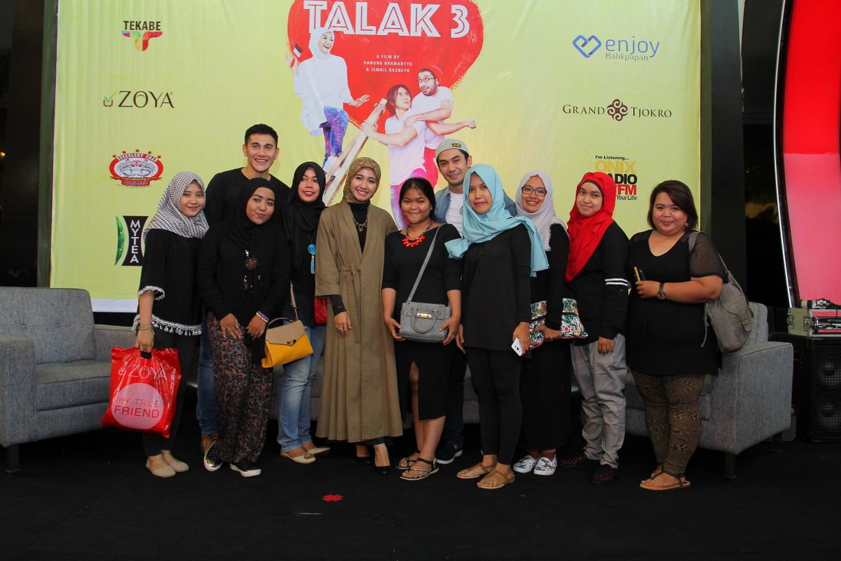 24. Foto Group " #FilmTALAK3 " --- Other foto bisa di download disini dropbox.com/sh/yy0hfa5bjje…