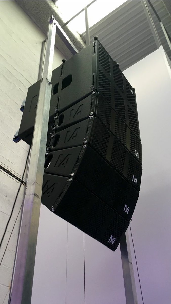 mainaudio's tweet photo. ASC + AS SUB 
#Mainaudio #Asc #power #impact #touring #club #linearray #professionalsound #engineering https://t.co/QBzexoIPlT